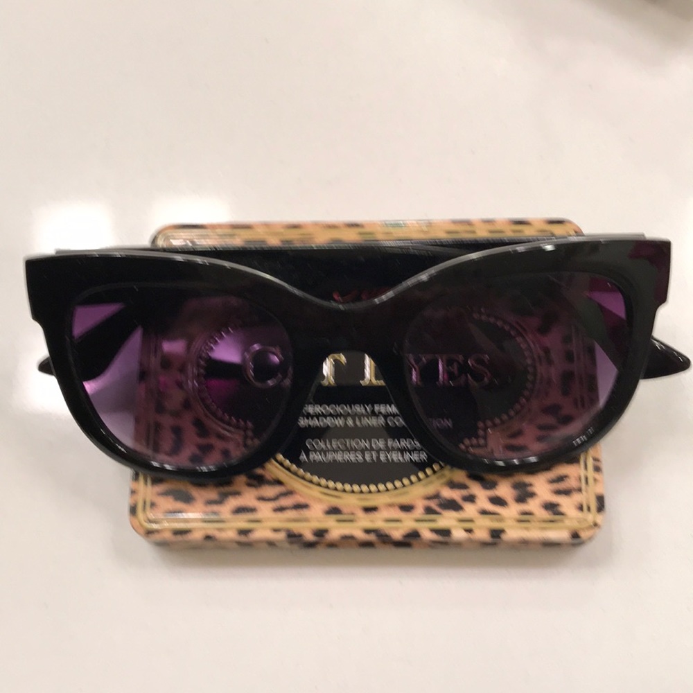 Cat Eye Style Glasses